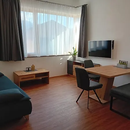 Apartment Haus Eisenhut *